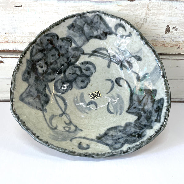 Shirokaratsu Medium Oval Plate